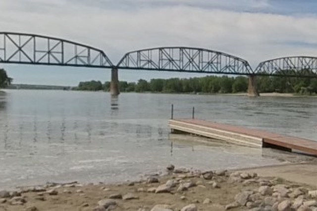 Missouri River + Our Drought = Time To Remove Your Boat